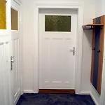 Moderne Direkt Am Bahnhof Gelegen *