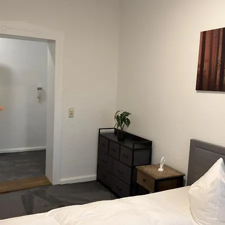 Moderne Direkt Am Bahnhof Gelegen Apartamento