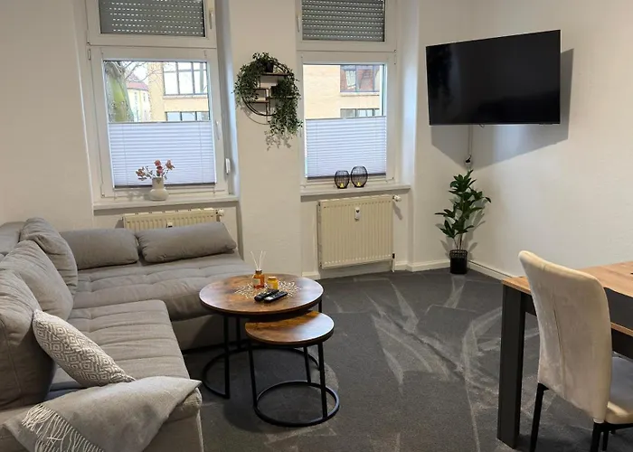 Moderne Direkt Am Bahnhof Gelegen Apartment