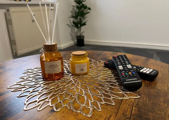 Moderne Direkt Am Bahnhof Gelegen Apartment