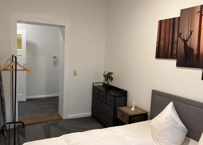 Moderne Direkt Am Bahnhof Gelegen Apartment