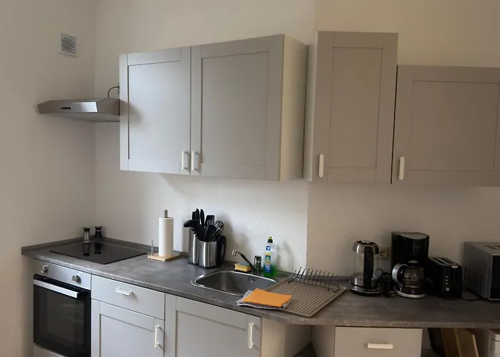 Moderne Direkt Am Bahnhof Gelegen Apartamento