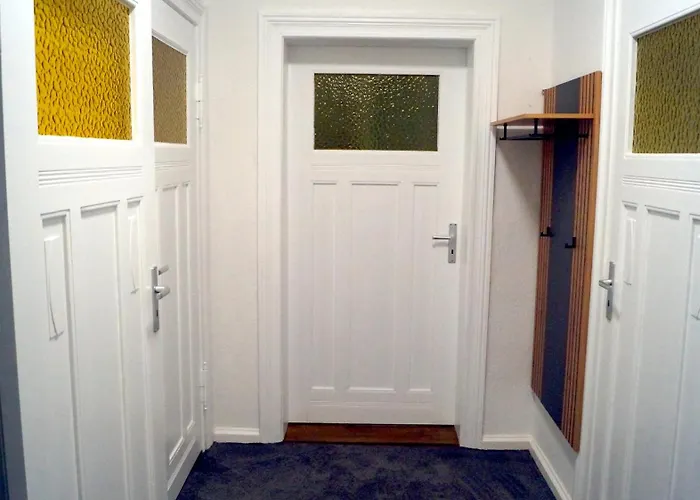 Moderne Direkt Am Bahnhof Gelegen *